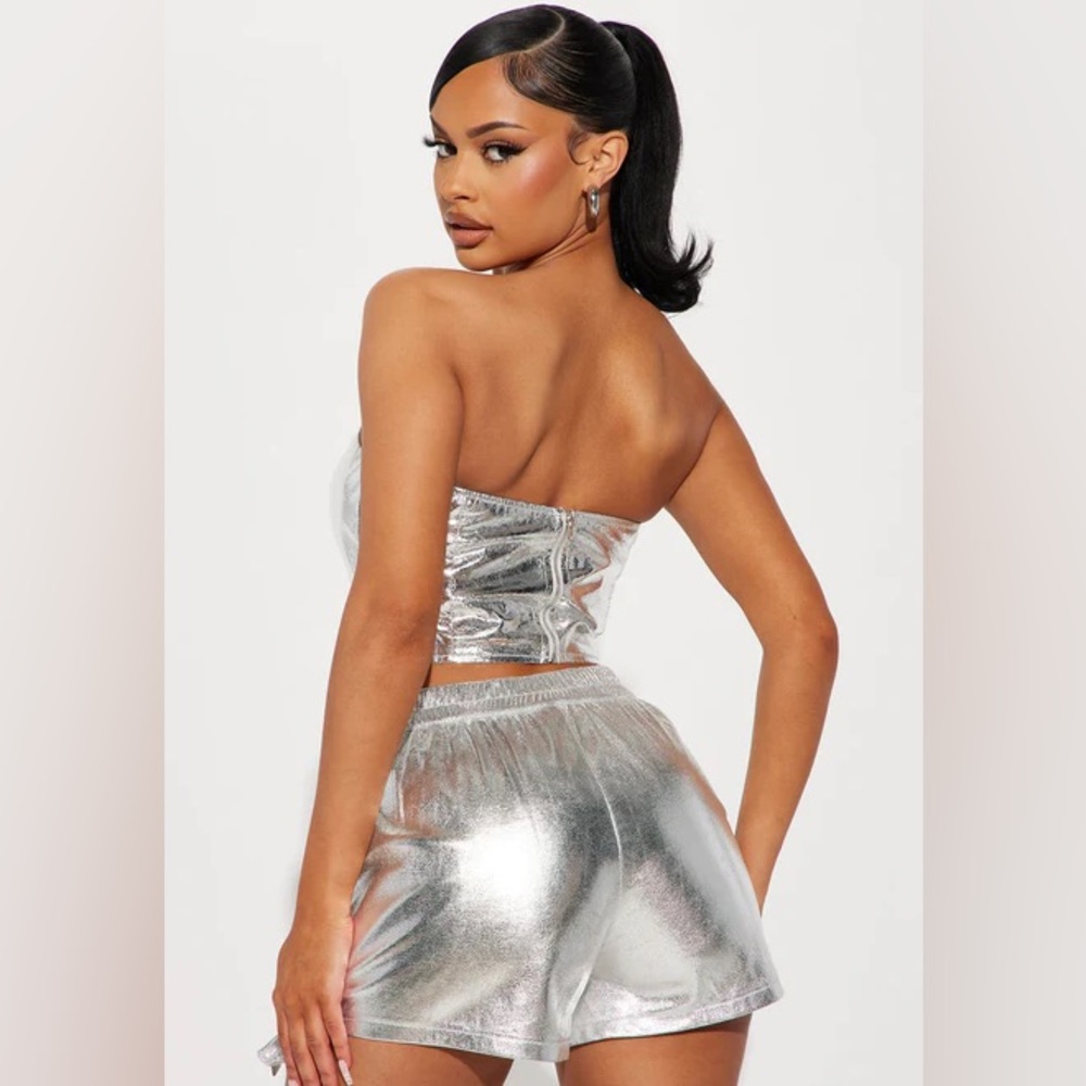 NWT. Fashion Nova Silver Strapless Metallic Top (Shorts Sold Separately). - Picture 3 of 3